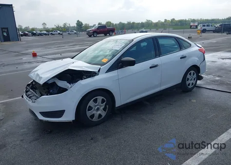2016 Ford Focus S from USA, damaged, VIN 1FADP3E27GL325669